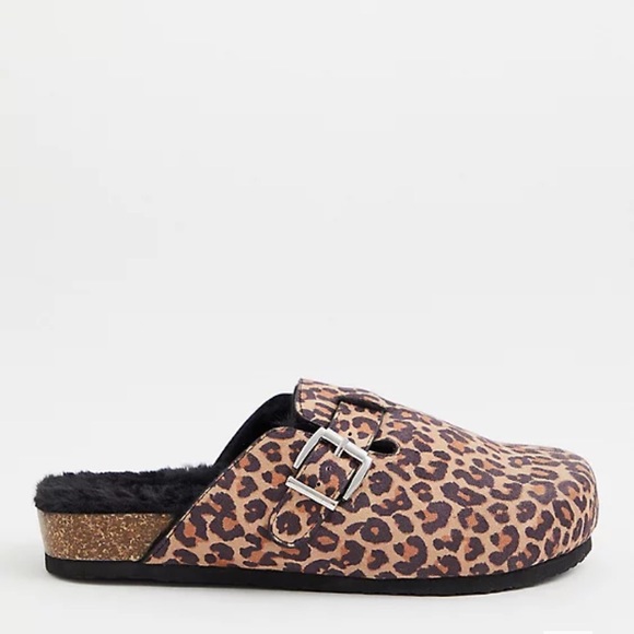 LAST 1 - NEW torrid faux suede/clogs/slides extra wide - Picture 3 of 9